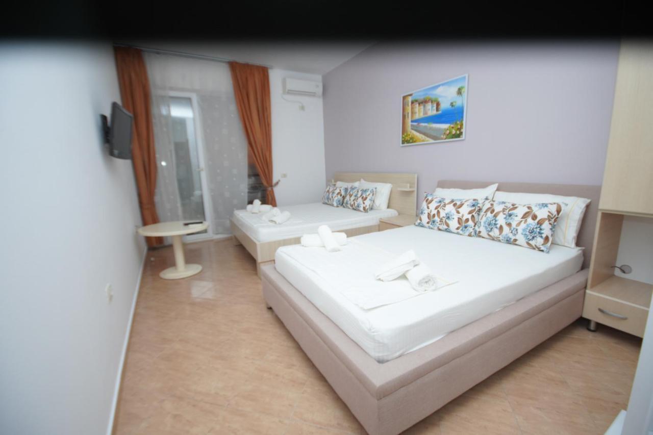 Sun Shine Guest House Durrës 外观 照片